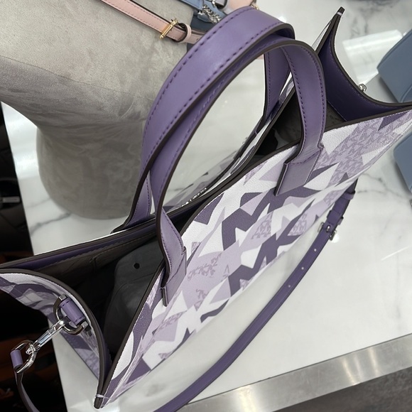 Michael Kors Kenly Orchid Haze Multi Large NS Tote - Picture 12 of 16